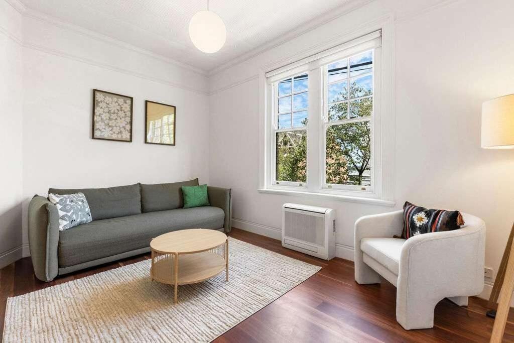 Urban Retreat Near Harbour Apartment Sydney