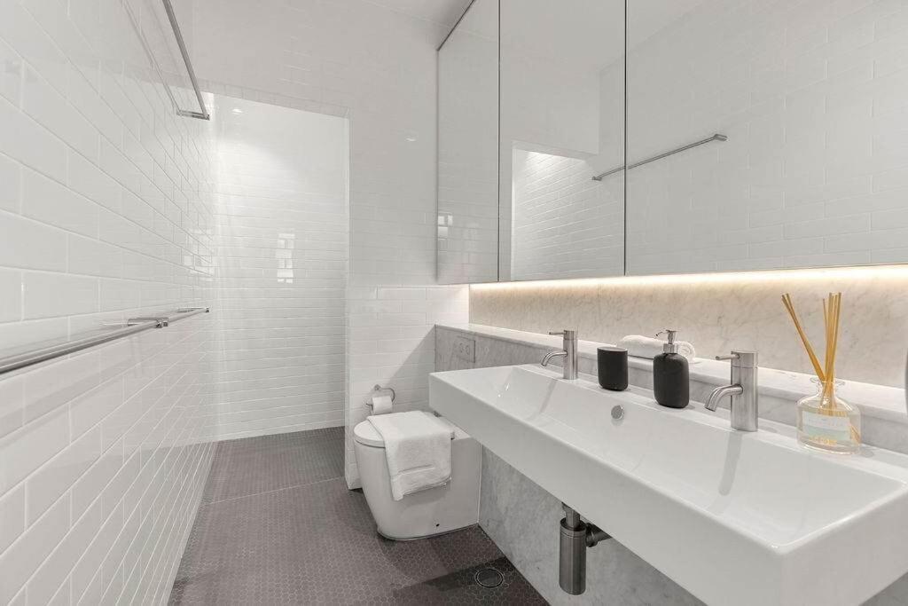 Urban Retreat Near Harbour Apartment